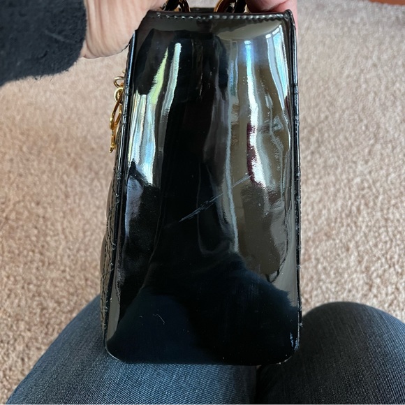 Dior Patent Cannage quilted medium Lady Dior in Black with gold hardware - Picture 13 of 16